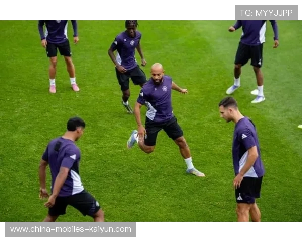 西汉姆姆贝莫任意球直接破门：英超赛场上的绝妙瞬间